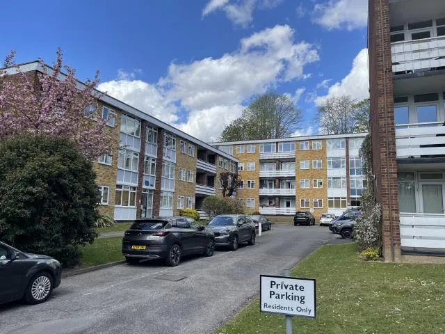 Radstone Court, Woking, GU22, photo 4