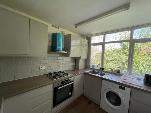 Radstone Court, Woking, GU22, photo 9