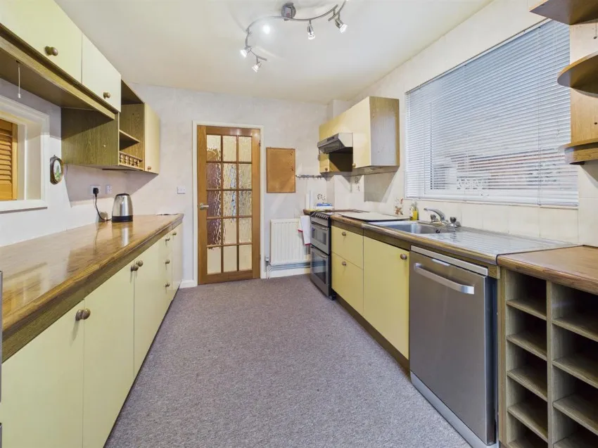 Simon Road, Longlevens, photo 6