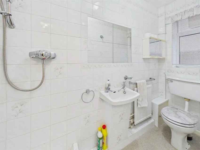 Simon Road, Longlevens, photo 10