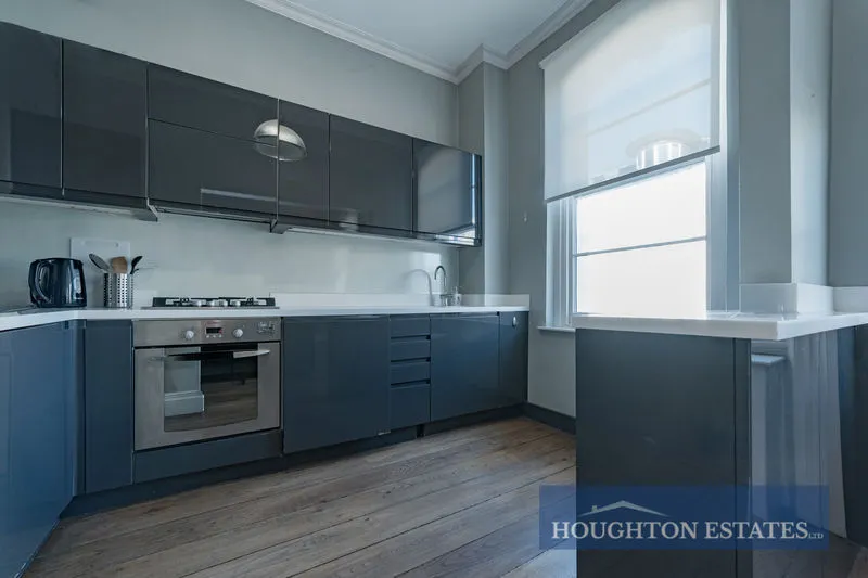 Warwick Avenue, Little Venice W9 2PR, photo 7