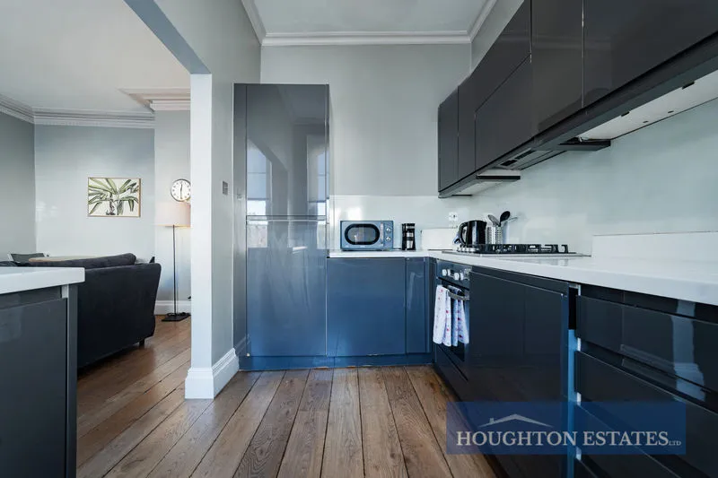 Warwick Avenue, Little Venice W9 2PR, photo 8