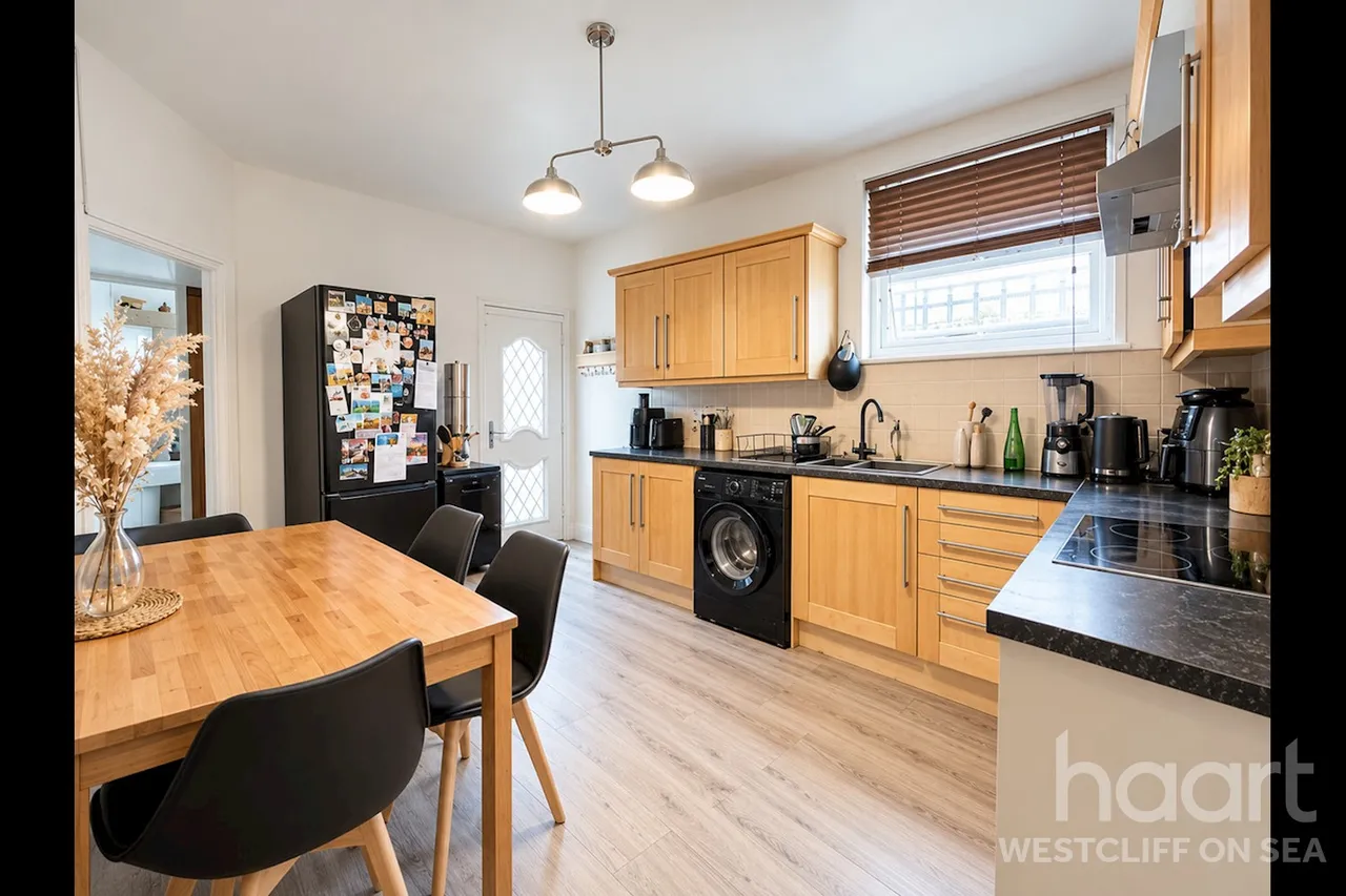 Fairfax Drive, Westcliff-On-Sea, SS0, photo 3