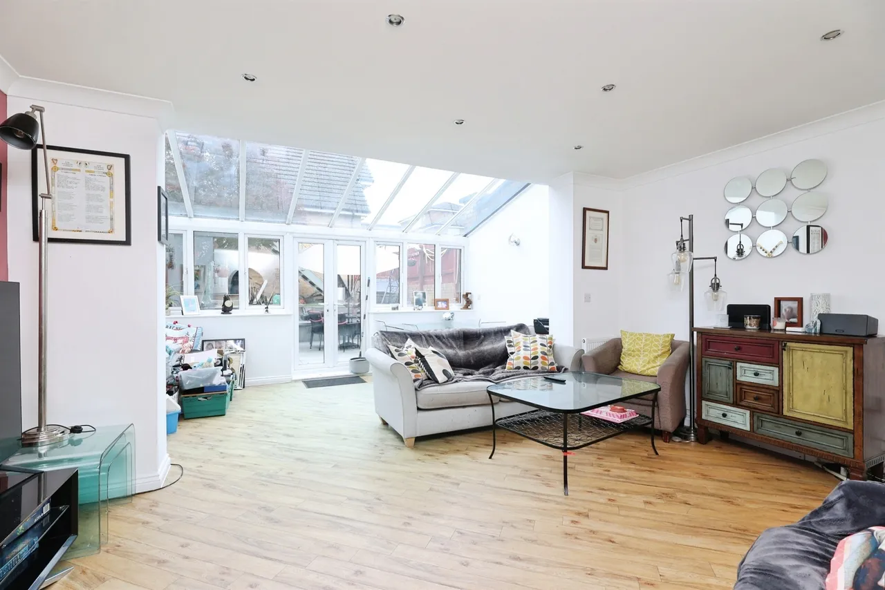 Rickmansworth Road, Watford, photo 3