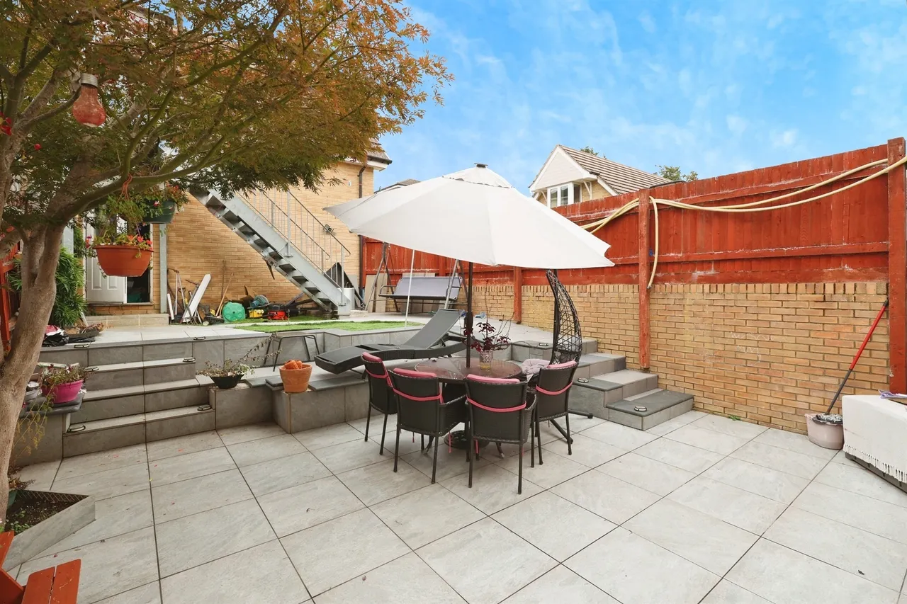 Rickmansworth Road, Watford, photo 12