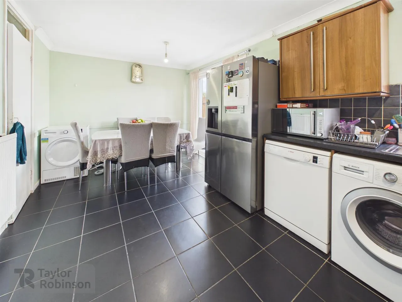Cowfold Close, Bewbush, RH11, photo 5