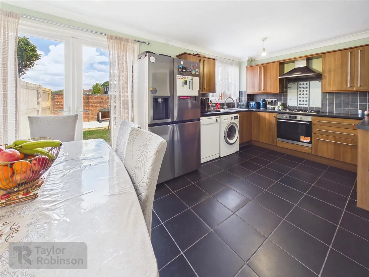 Cowfold Close, Bewbush, RH11, photo 2