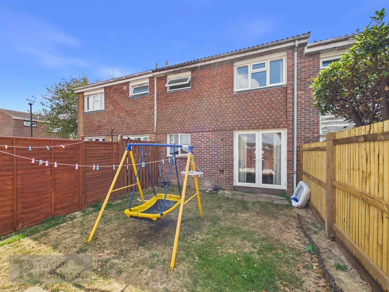 Cowfold Close, Bewbush, RH11, photo 11