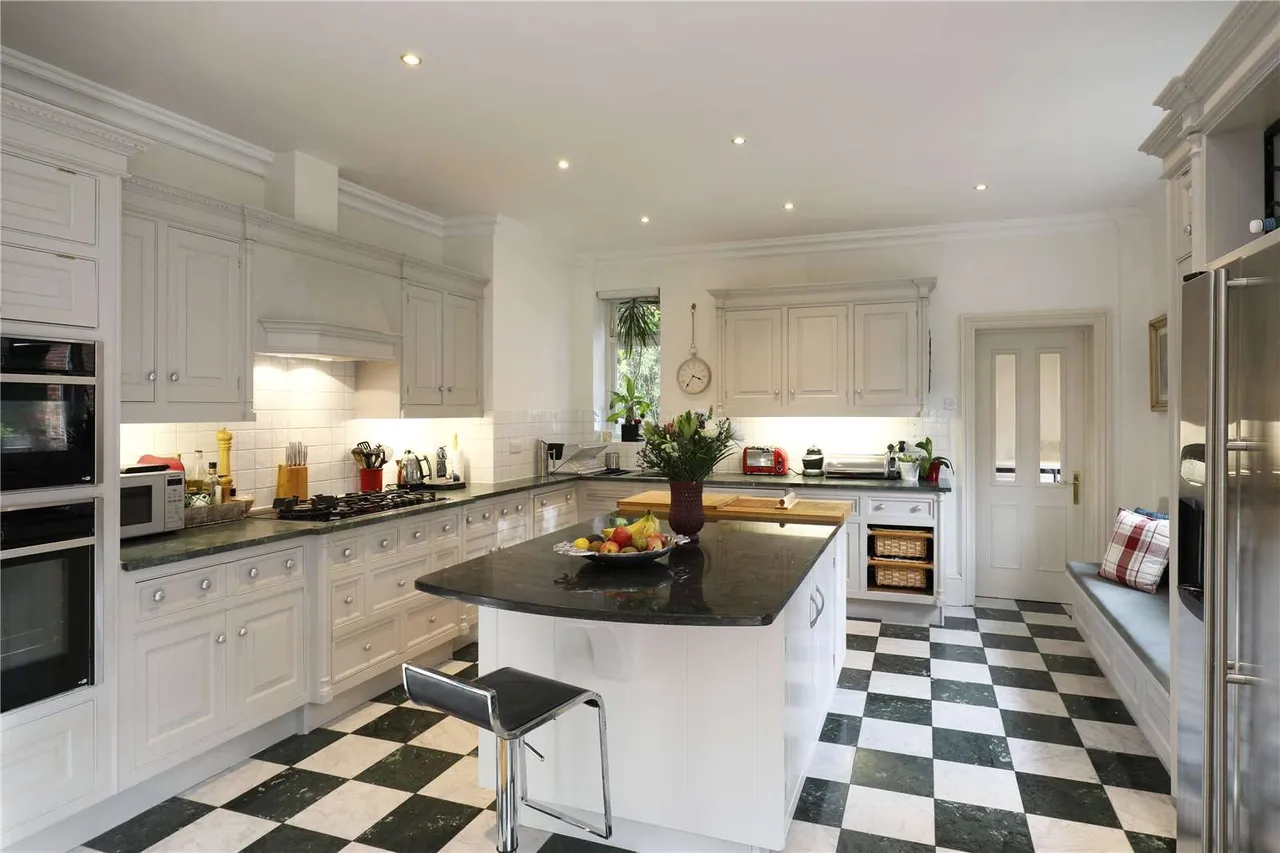 Bathgate Road, Wimbledon, London, SW19 5PW, photo 6
