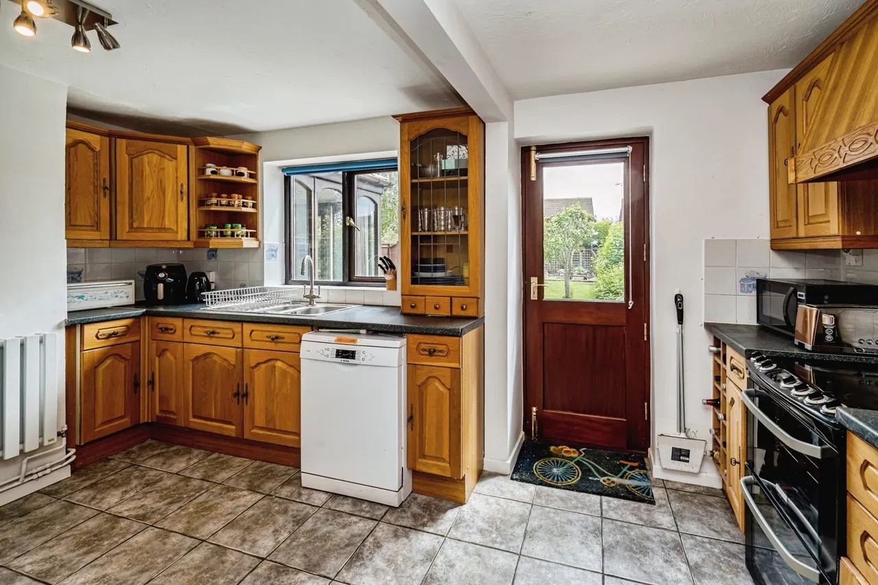 Winterton Drive, AYLESBURY, Buckinghamshire, HP21, photo 12