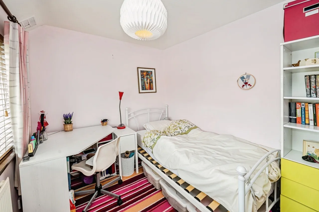 Winterton Drive, AYLESBURY, Buckinghamshire, HP21, photo 8