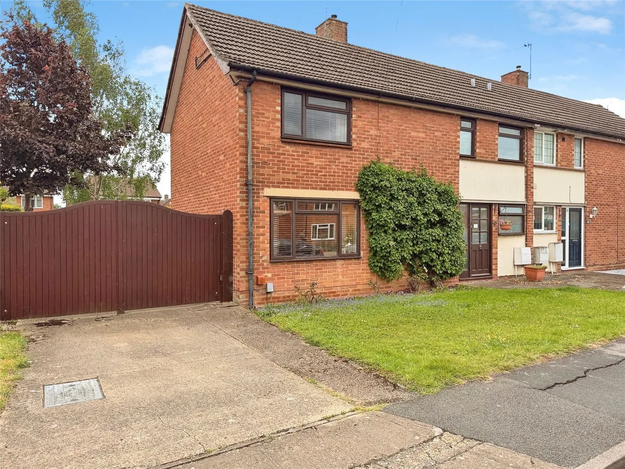 3 bed house for sale — Winterton Drive, AYLESBURY, Buckinghamshire, HP21