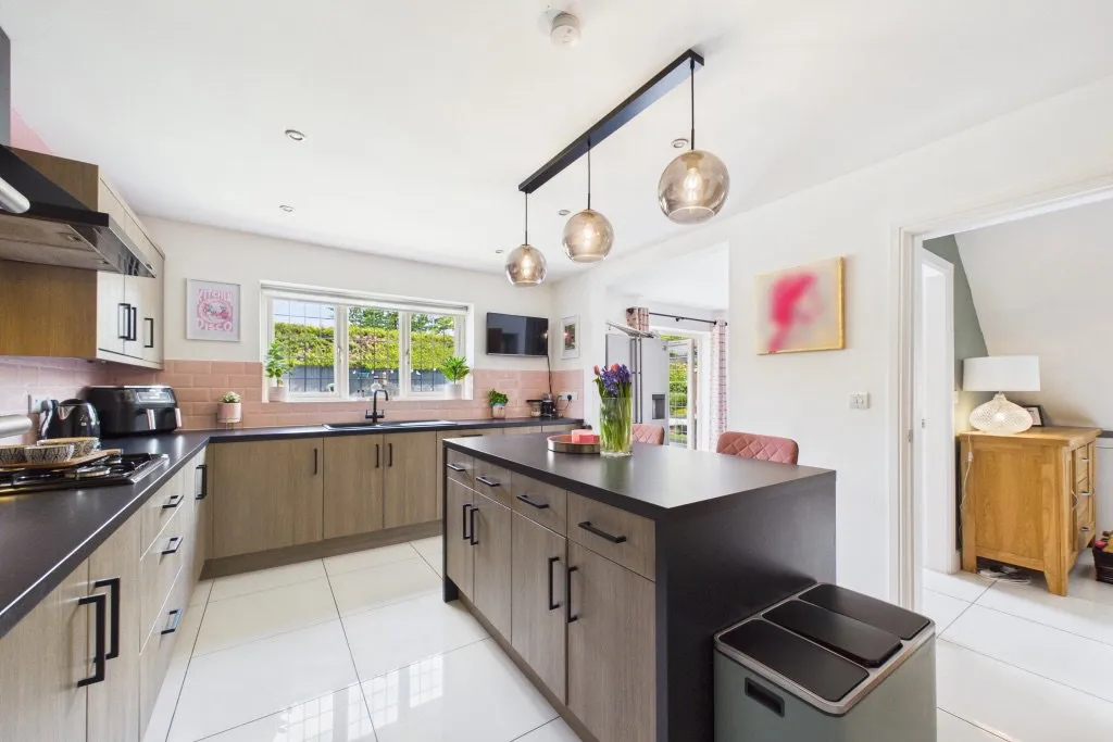 Newark Road, North Hykeham, LN6, photo 7