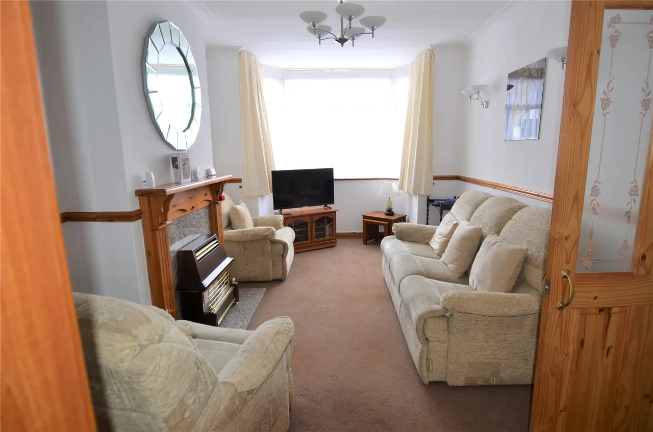 Farren Road, Northfield, Birmingham, B31 5HW, photo 2
