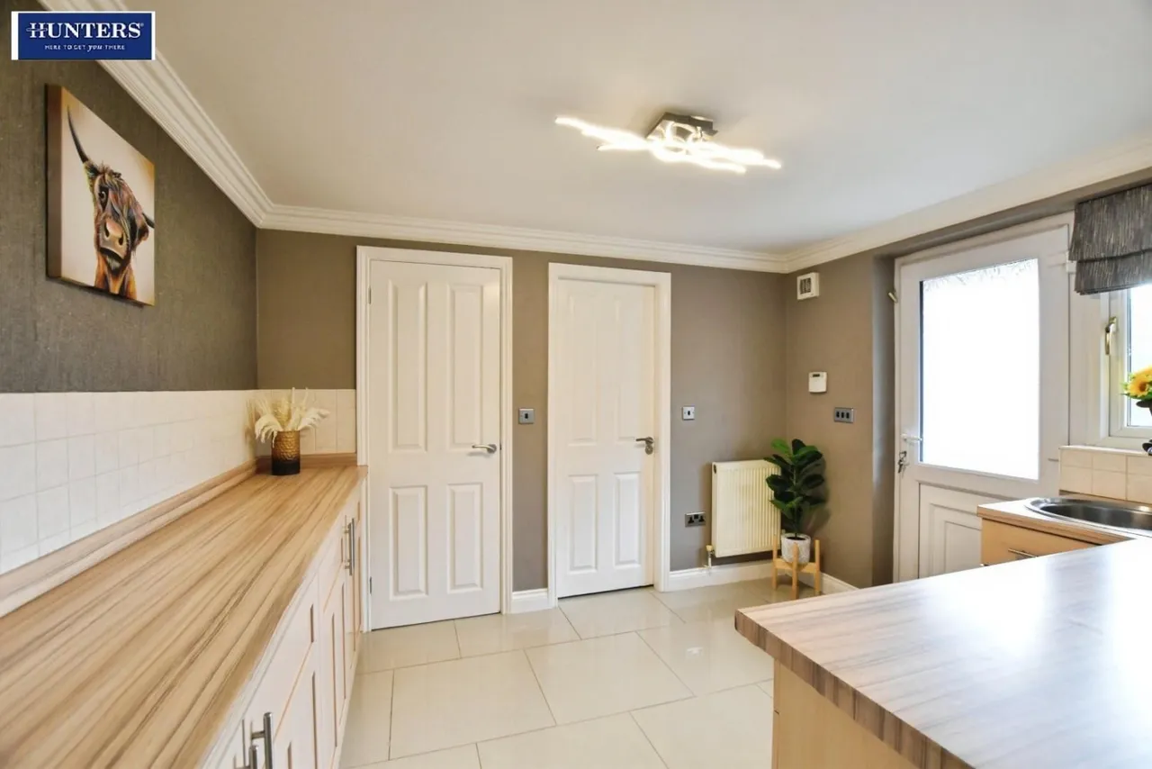 High Street, Messingham, DN17, photo 13