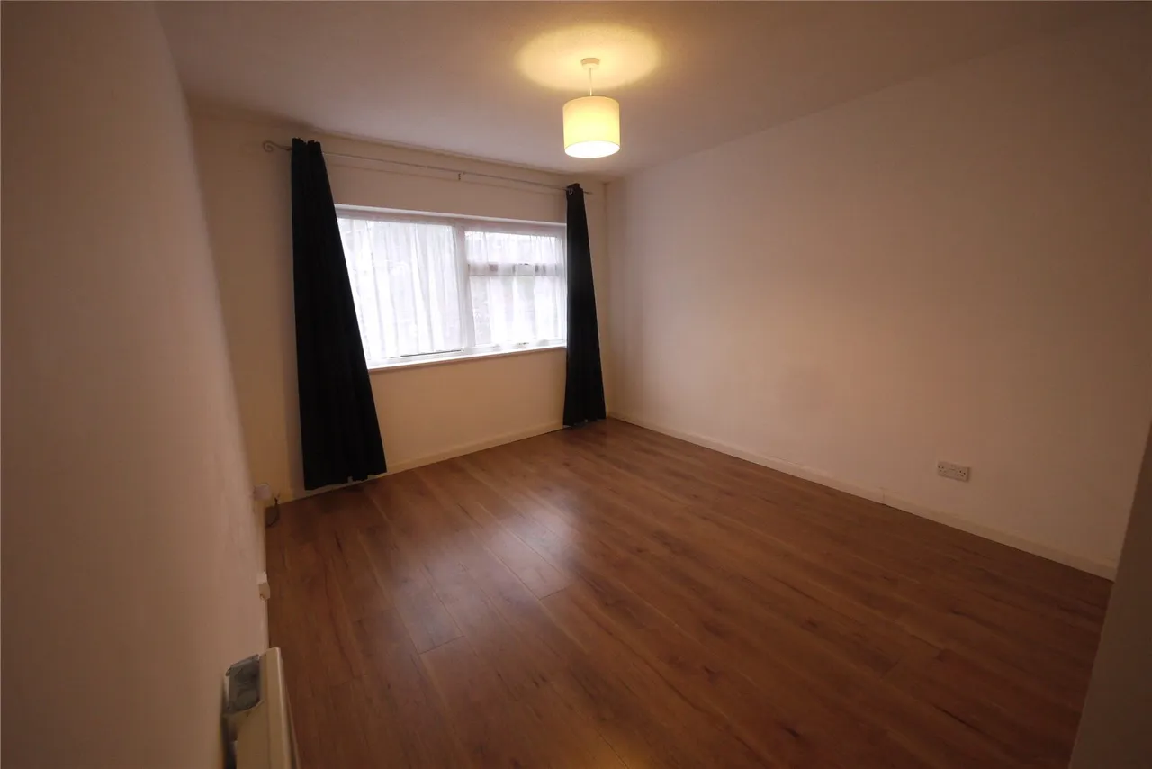 High Road, Loughton, IG10, photo 5