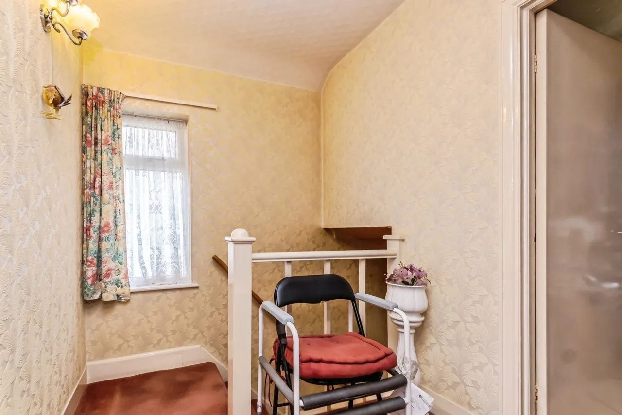 Markville Gardens, Caterham, Surrey, CR3, photo 16
