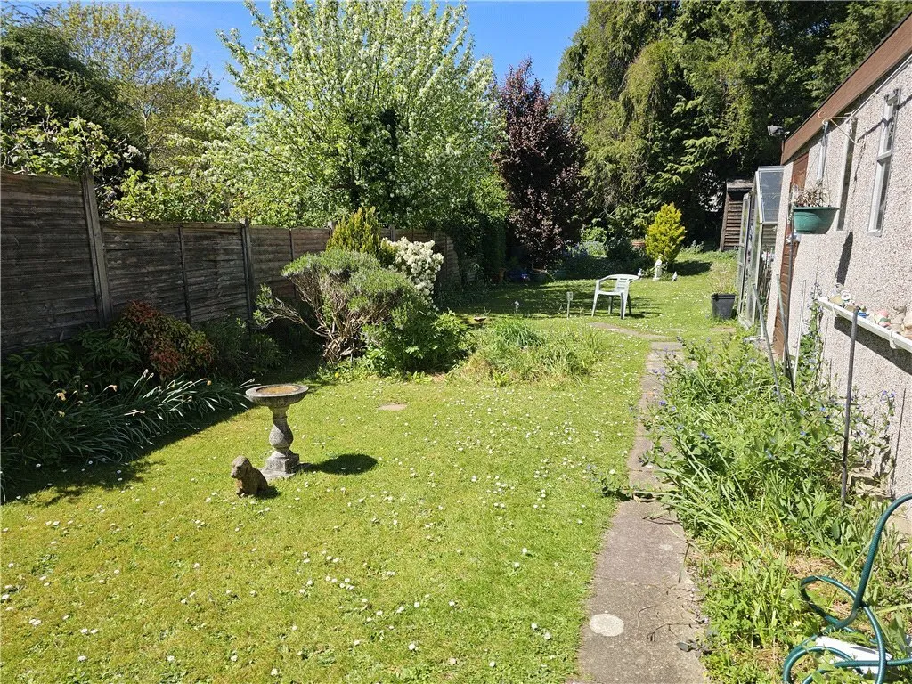 Markville Gardens, Caterham, Surrey, CR3, photo 6