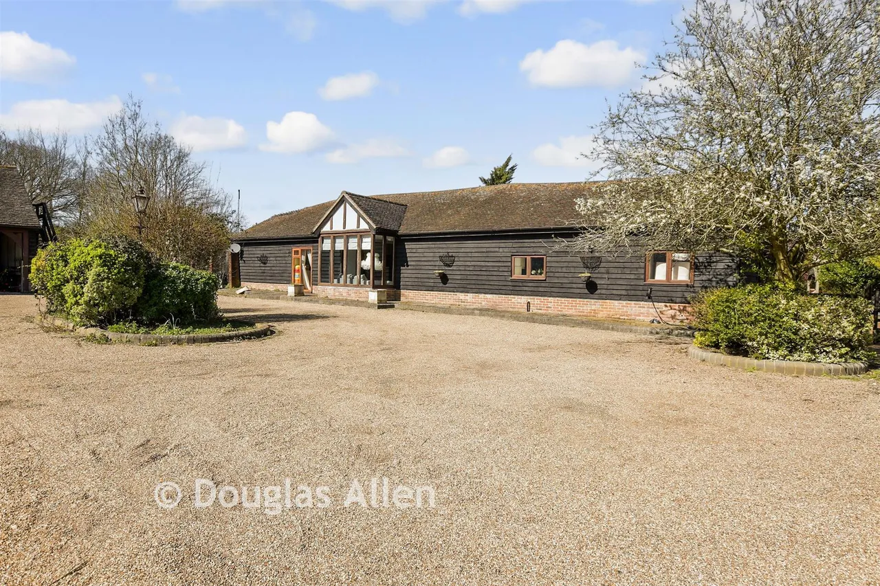 4 bed house for sale, Ashwells Road, Pilgrims Hatch, CM15