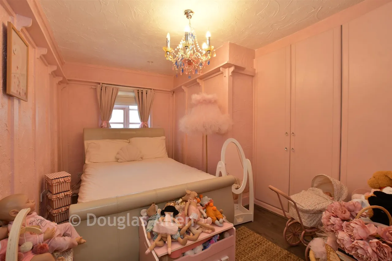 Ashwells Road, Pilgrims Hatch, CM15, photo 14
