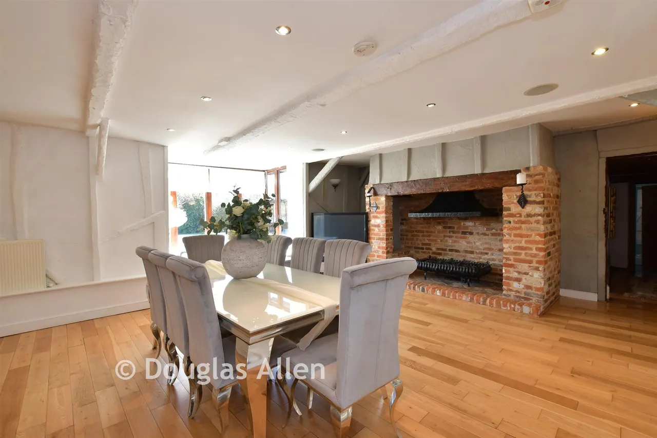 Ashwells Road, Pilgrims Hatch, CM15, photo 4