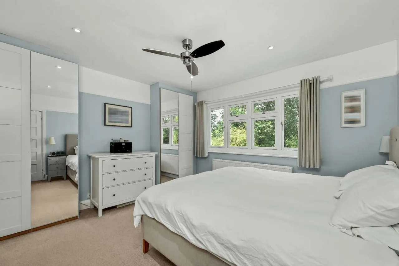 The Woodlands, Esher, Surrey, KT10 8DD, photo 12