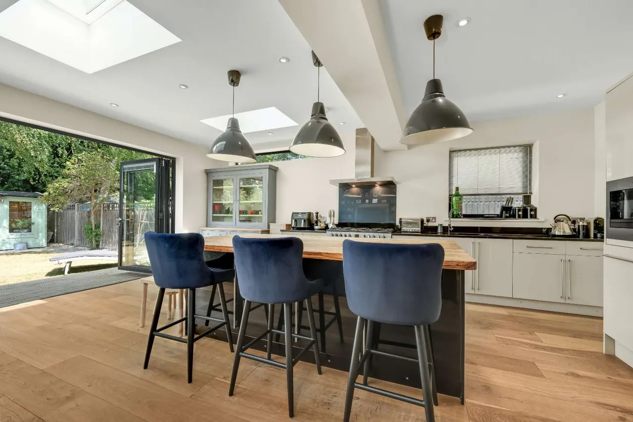 The Woodlands, Esher, Surrey, KT10 8DD, photo 9