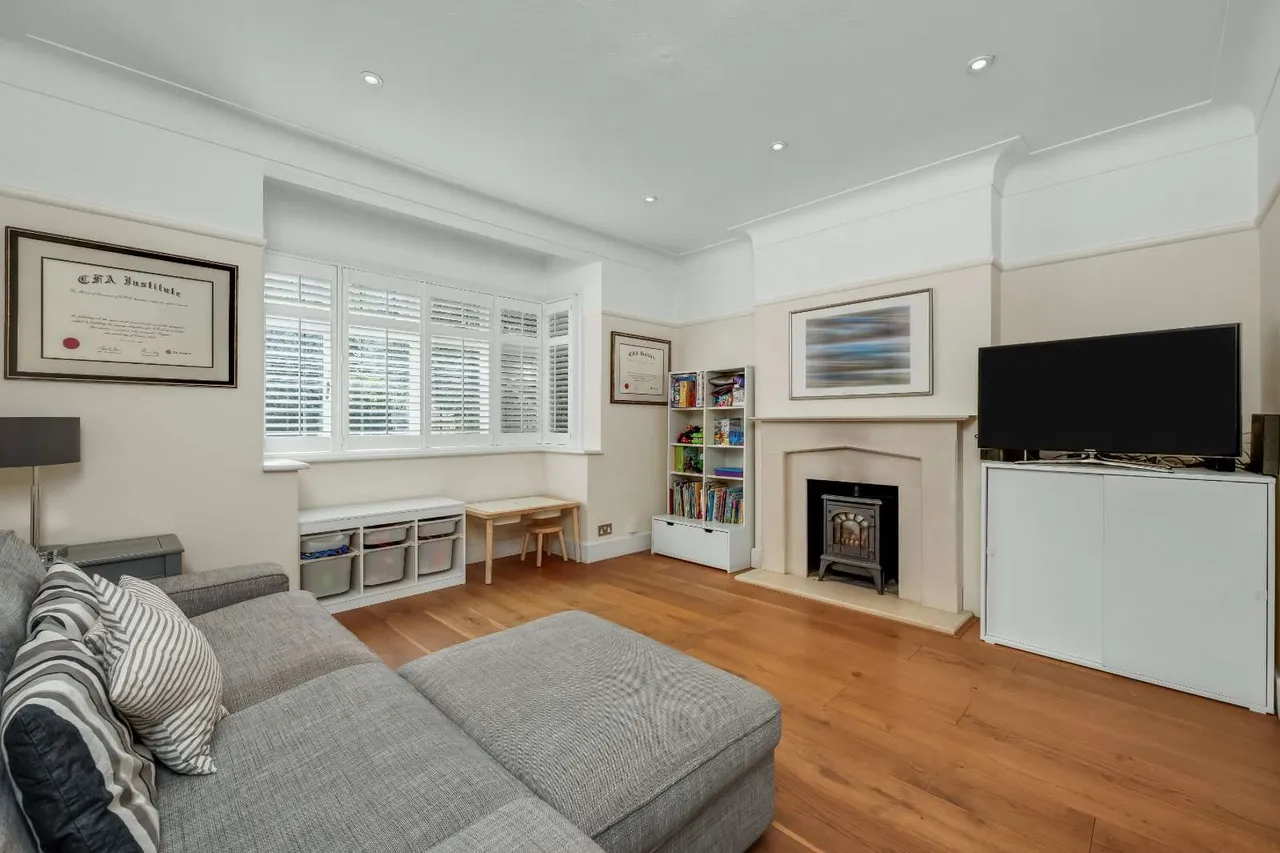 The Woodlands, Esher, Surrey, KT10 8DD, photo 3