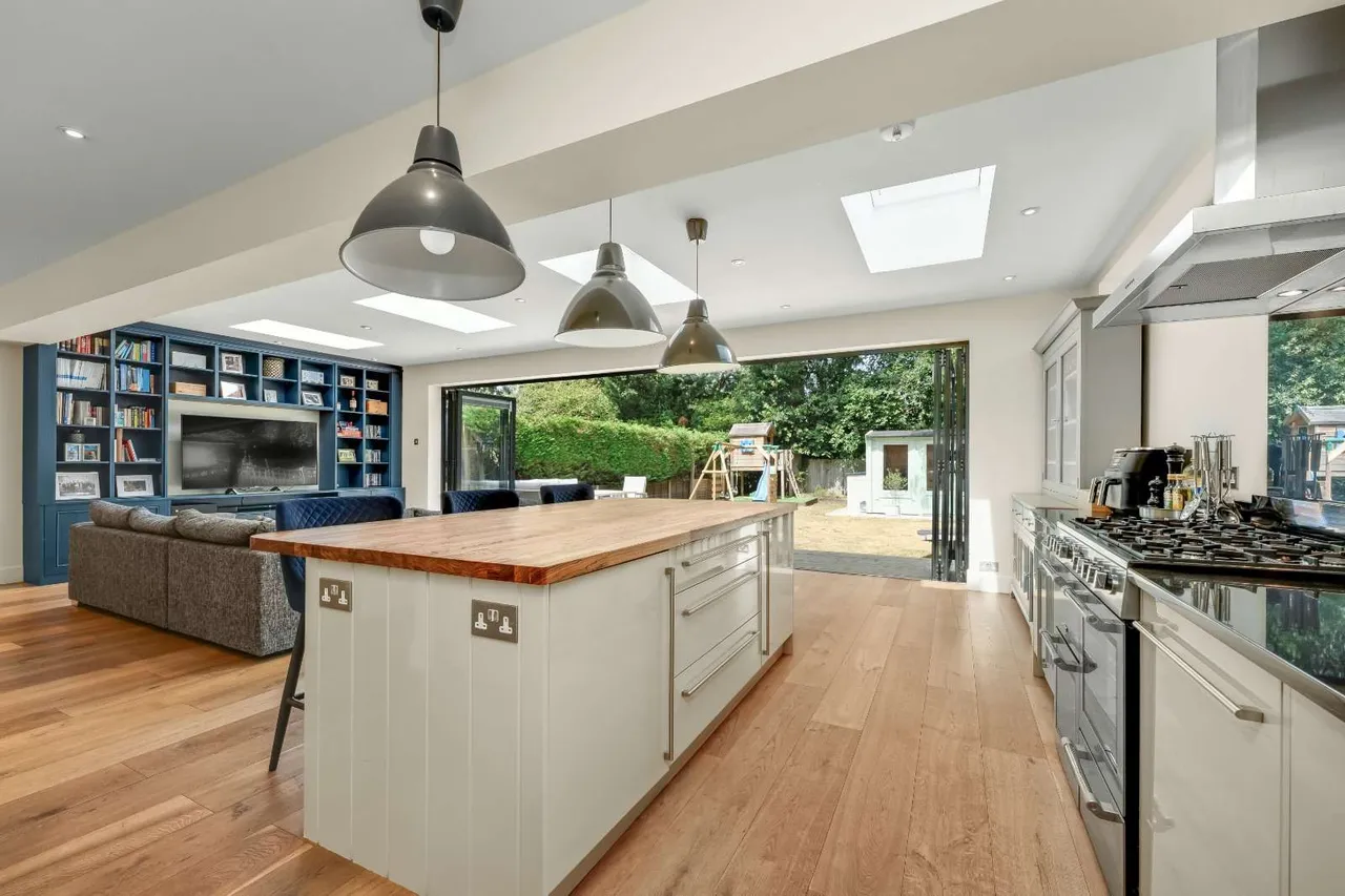 The Woodlands, Esher, Surrey, KT10 8DD, photo 10