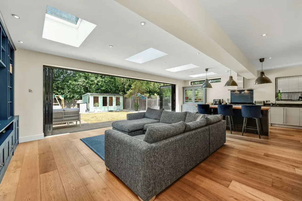 The Woodlands, Esher, Surrey, KT10 8DD, photo 6