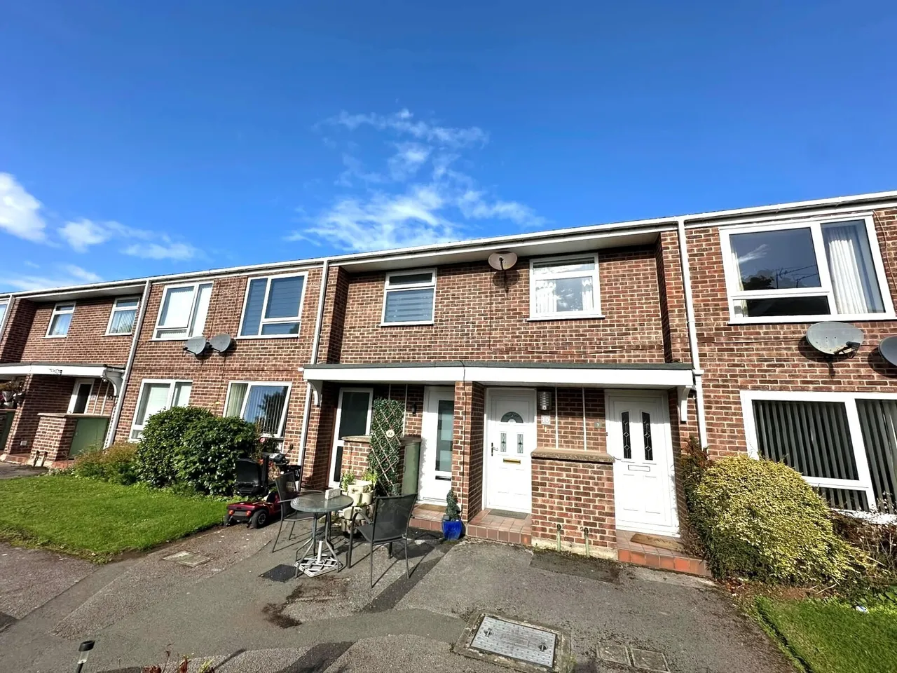 2 bed flat to rent, Wharfdale Drive, Eastham, CH62
