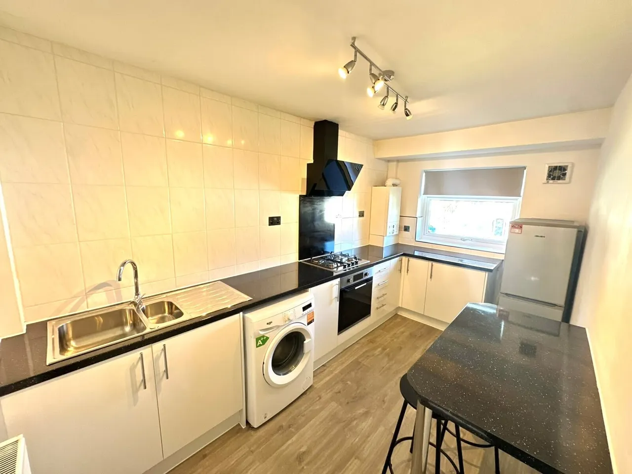 Wharfdale Drive, Eastham, CH62, photo 6