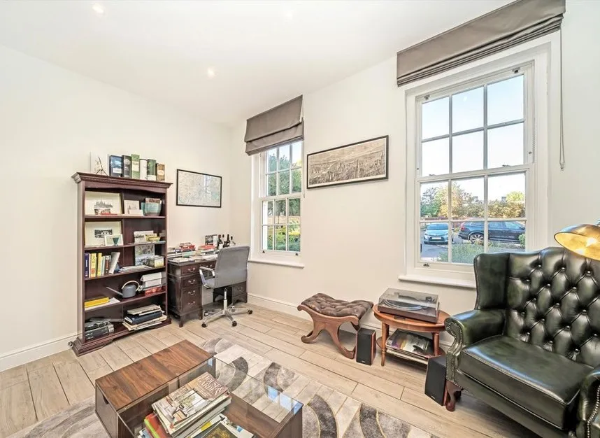 Lourdes Close, Blackheath, SE13, photo 6