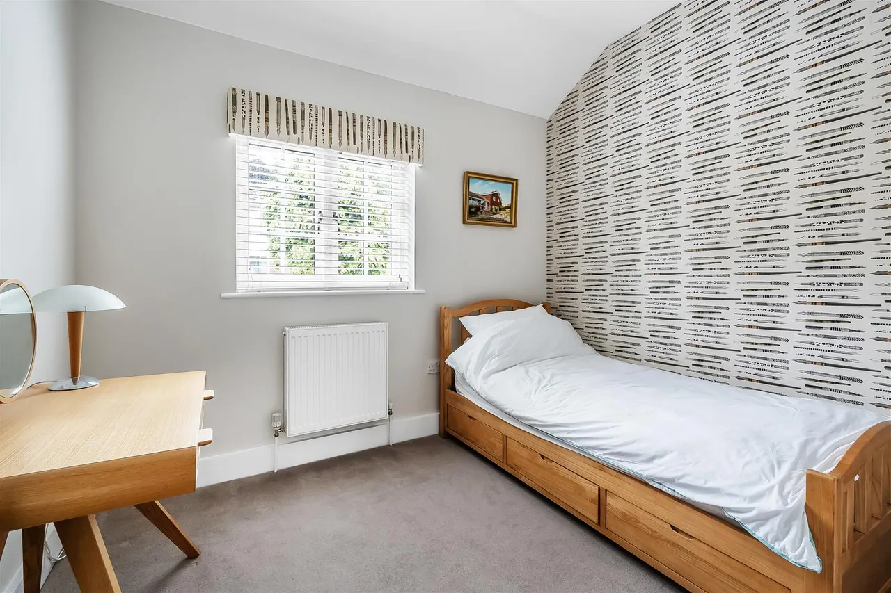 Horsham Road, Dorking, RH4, photo 10