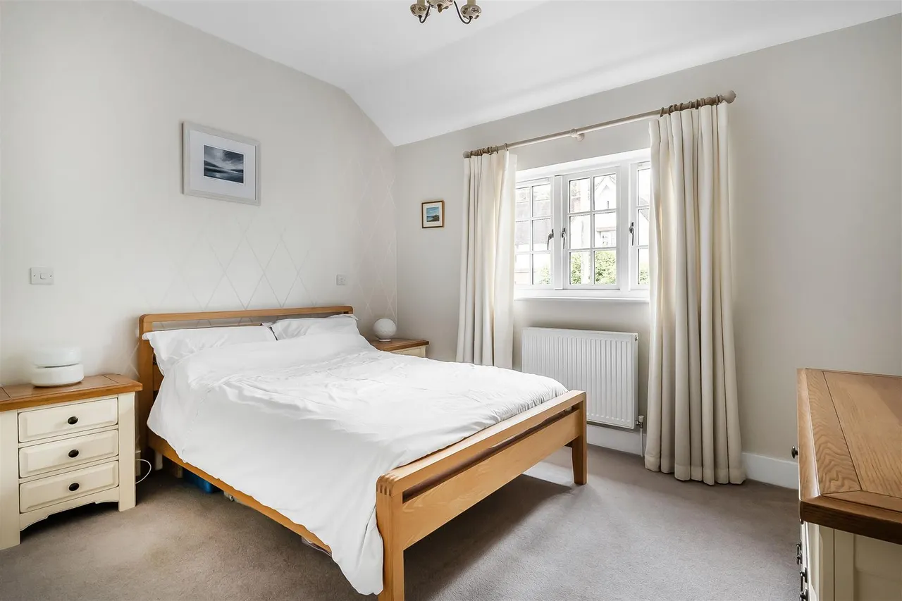 Horsham Road, Dorking, RH4, photo 9