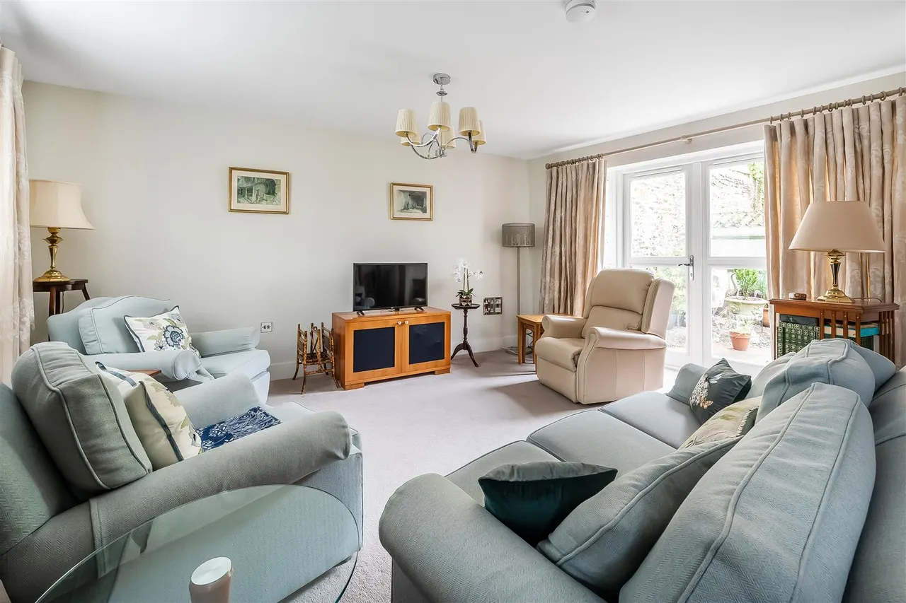 Horsham Road, Dorking, RH4, photo 16