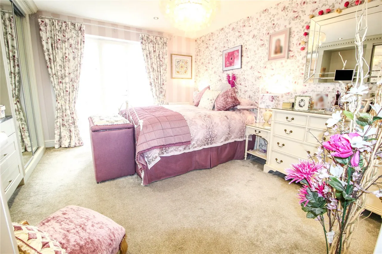 Stratton Court, Stratton, GL7, photo 9