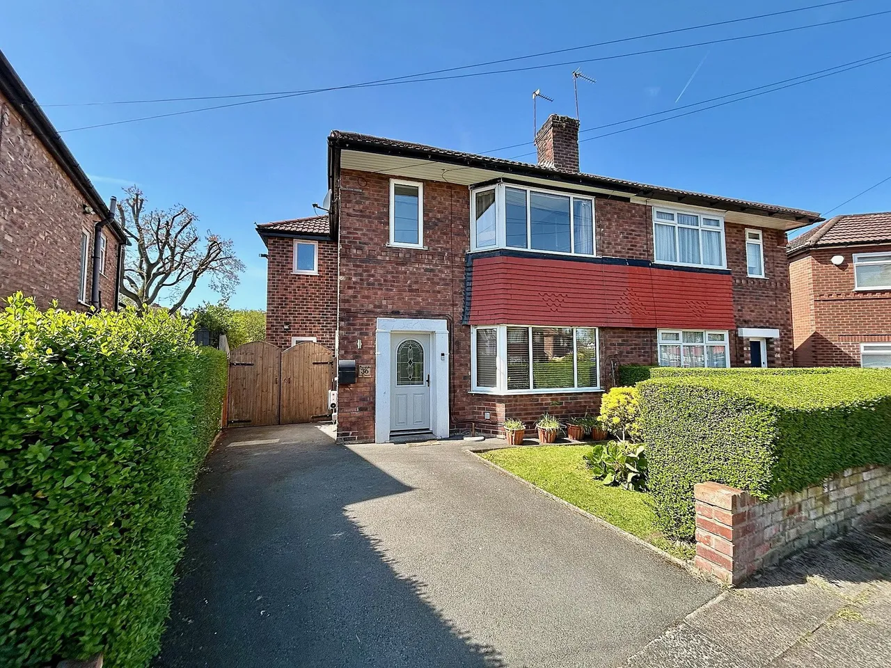 4 bed house for sale, Broughville Drive, Manchester