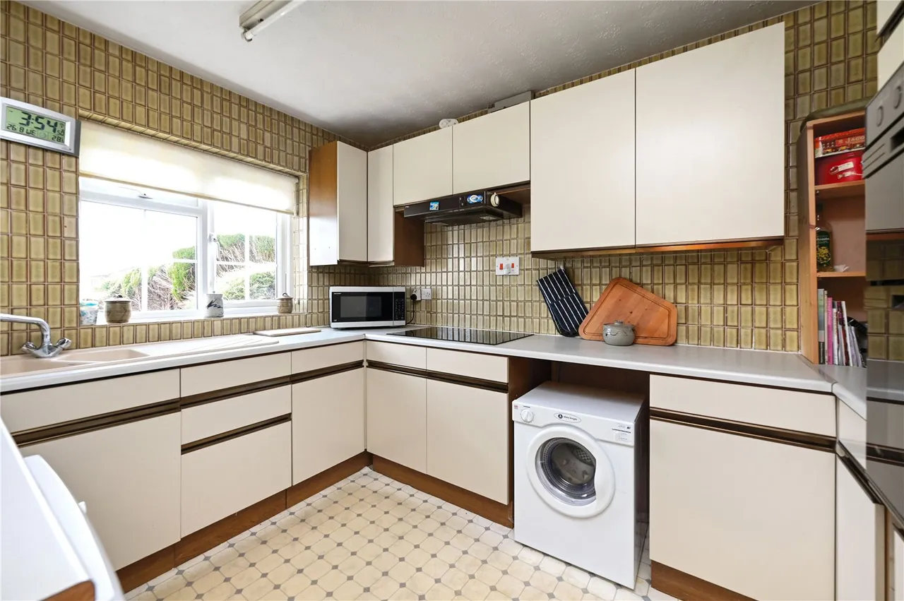 Blackwater Close, Ash, Guildford, Surrey, GU12 6JS, photo 7
