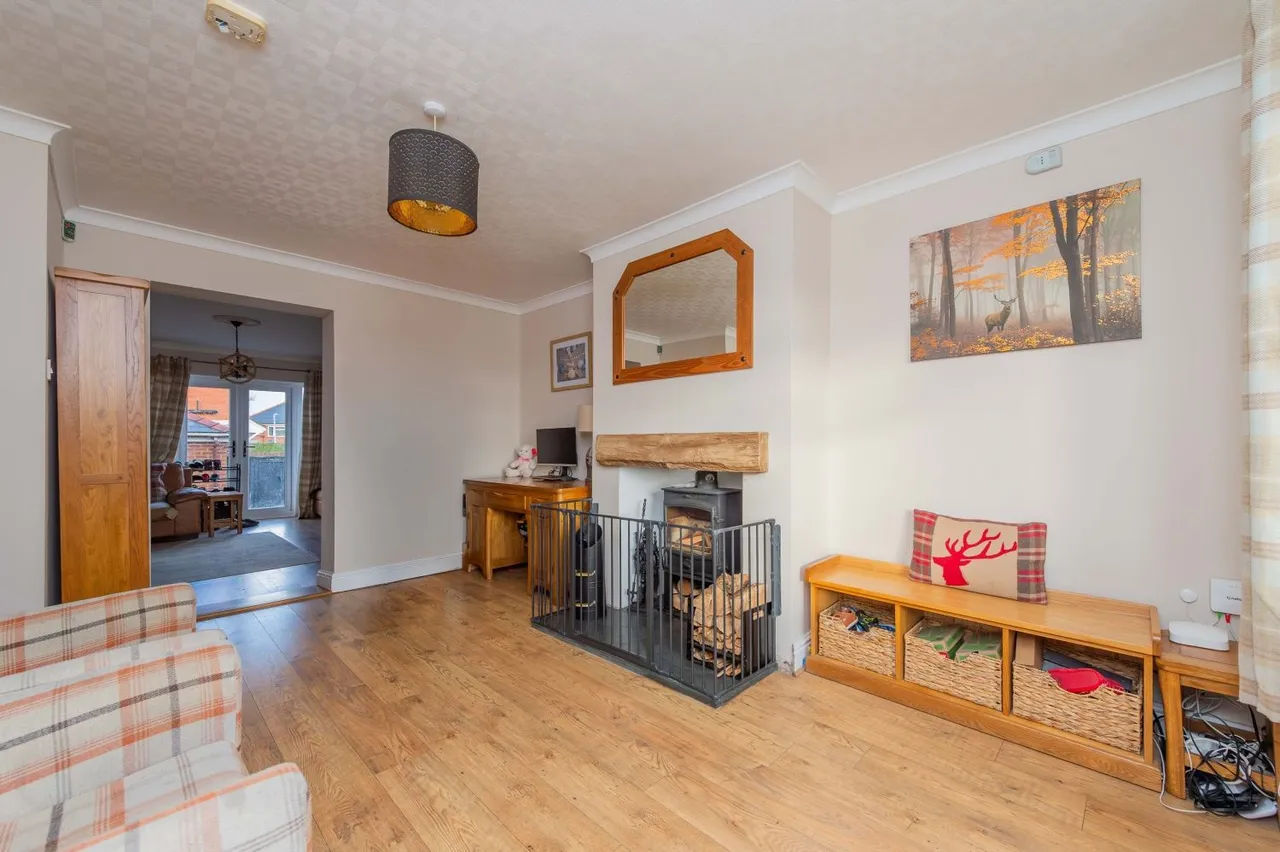 The Ridgeway, Marchwiel, LL13, photo 4