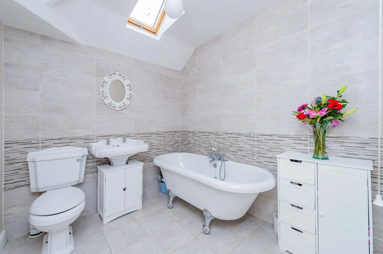 The Ridgeway, Marchwiel, LL13, photo 20