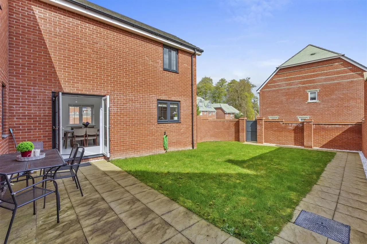 Doolittle Avenue, High Wycombe, HP11, photo 7