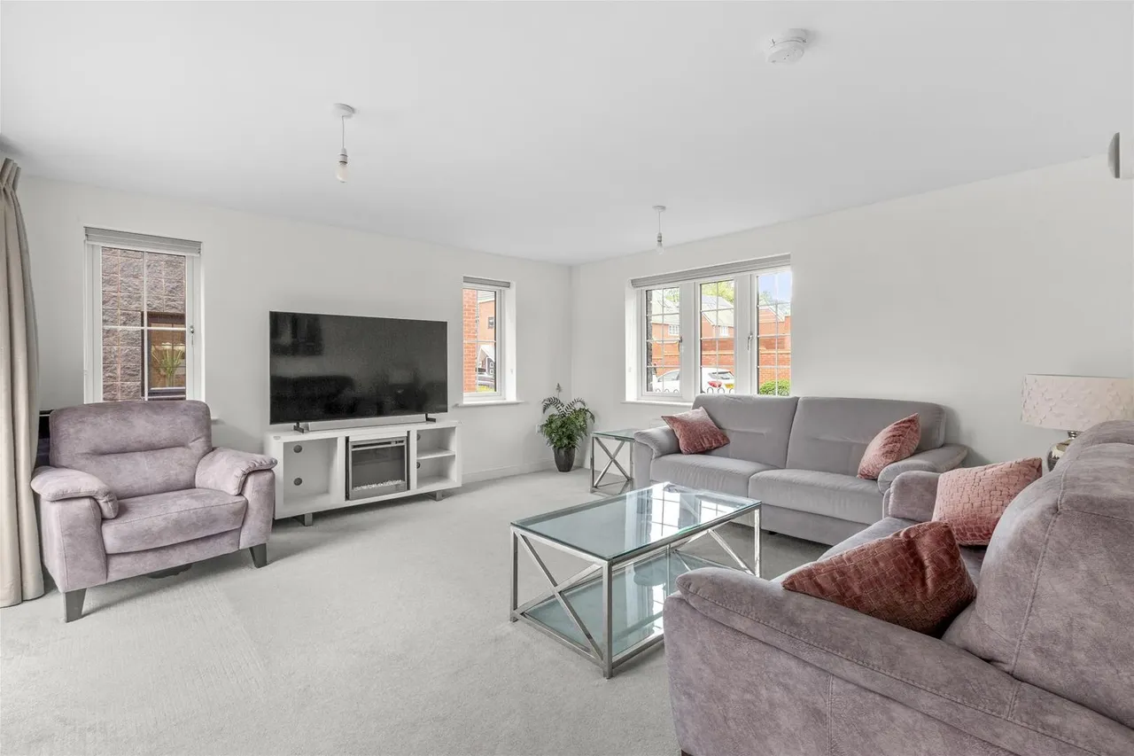 Doolittle Avenue, High Wycombe, HP11, photo 5
