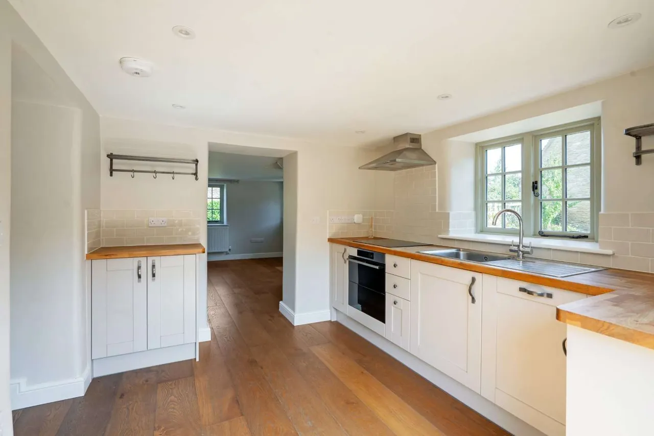 Beverston, Tetbury, Gloucestershire, GL8 8TT, photo 10