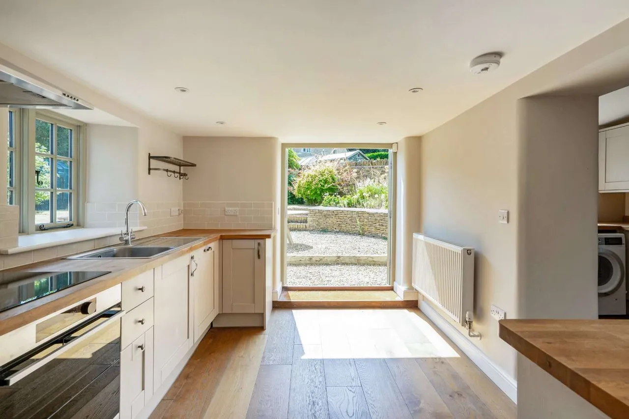 Beverston, Tetbury, Gloucestershire, GL8 8TT, photo 6