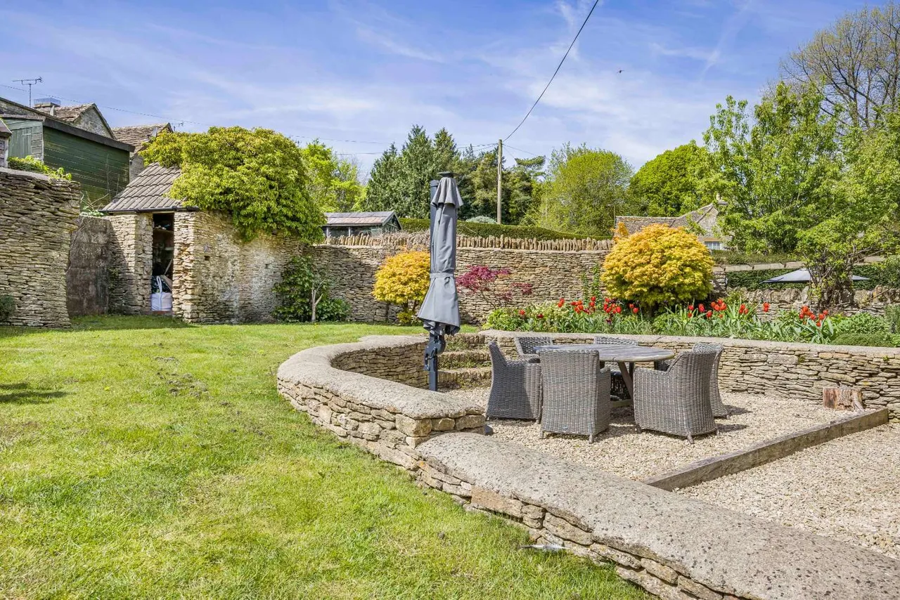 Beverston, Tetbury, Gloucestershire, GL8 8TT, photo 8