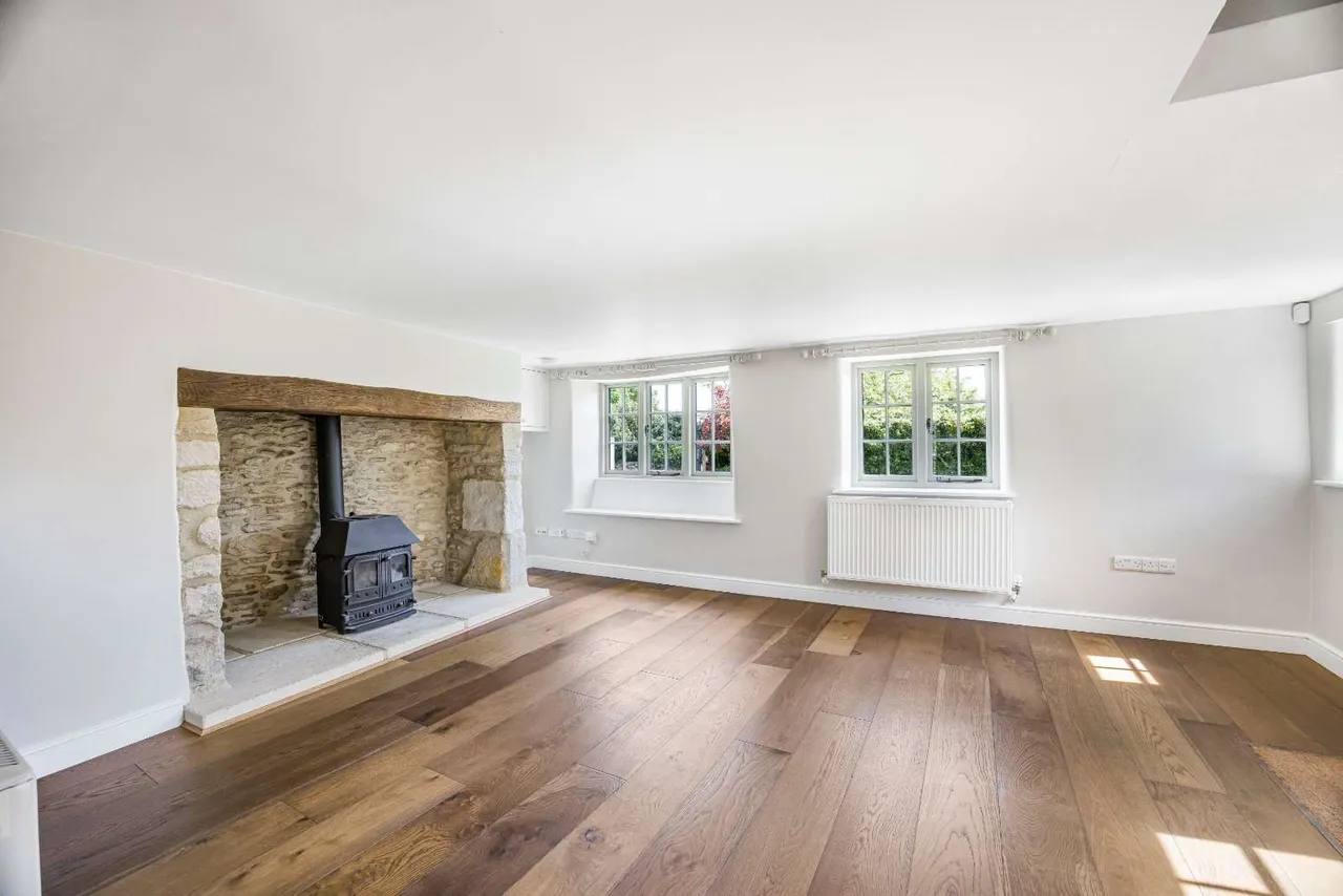 Beverston, Tetbury, Gloucestershire, GL8 8TT, photo 3