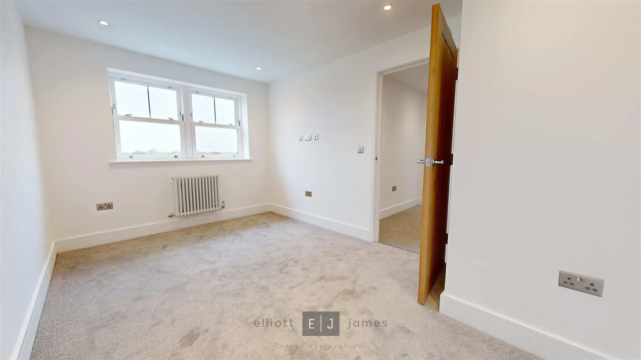 Grove Lane, Chigwell, photo 8