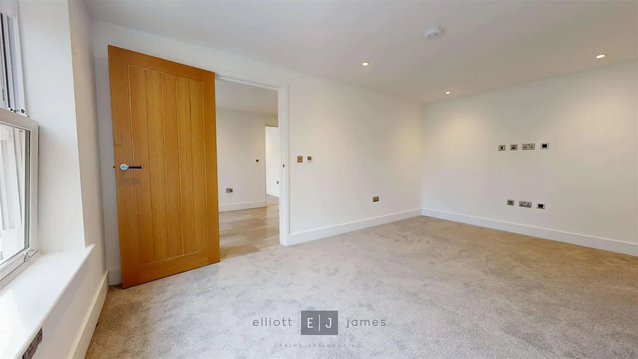 Grove Lane, Chigwell, photo 4