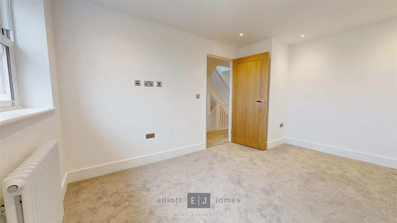 Grove Lane, Chigwell, photo 9